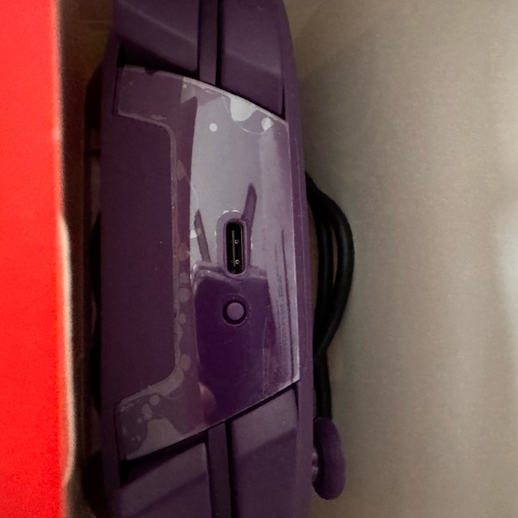 Nintendo Switch - Picture 3 of 3